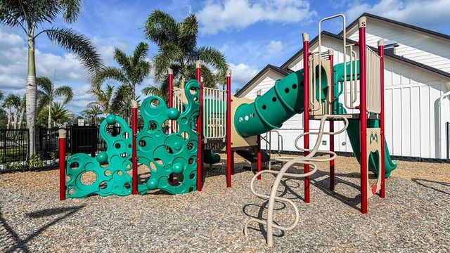 604 SE Ranch Oak Circle, Port St. Lucie, FL 34984