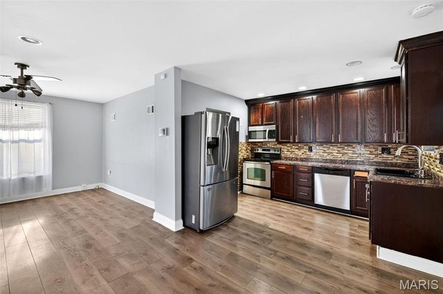 112 E Arlee Avenue, St Louis, MO 63125