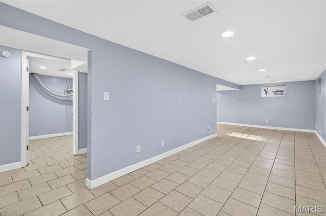 112 E Arlee Avenue, St Louis, MO 63125