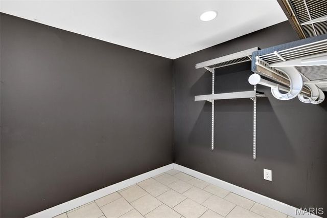 112 E Arlee Avenue, St Louis, MO 63125