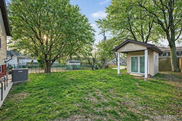 112 E Arlee Avenue, St Louis, MO 63125