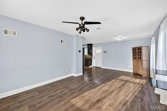 112 E Arlee Avenue, St Louis, MO 63125