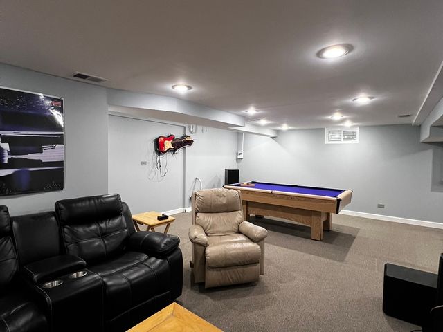 406 N Prospect Manor Avenue, Mount Prospect, IL 60056