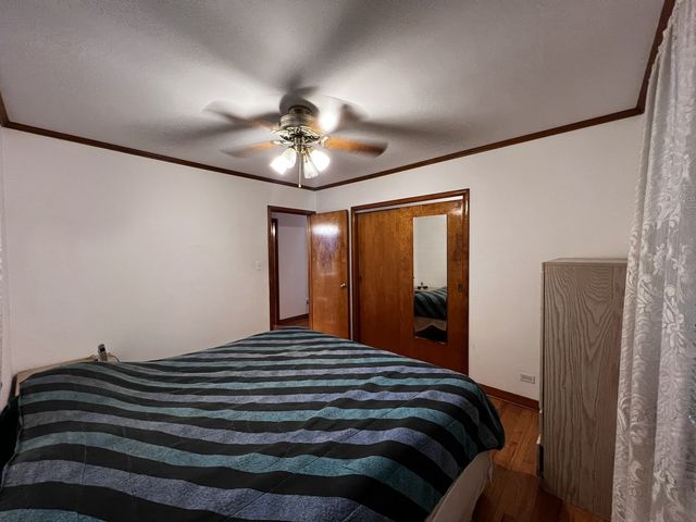 406 N Prospect Manor Avenue, Mount Prospect, IL 60056