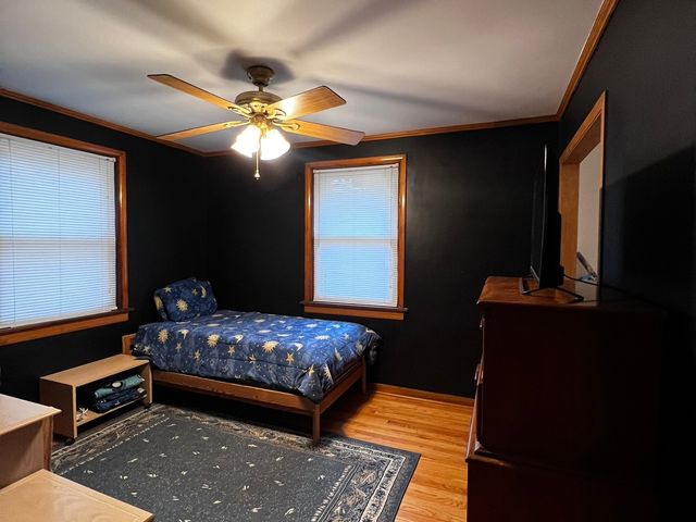 406 N Prospect Manor Avenue, Mount Prospect, IL 60056