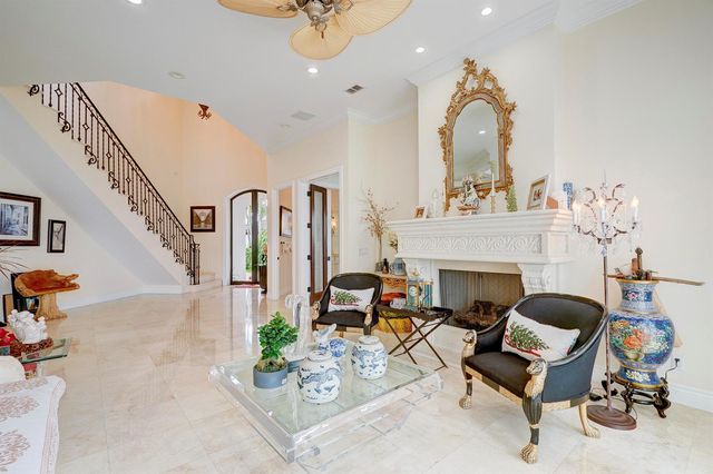2775 Lake Drive, Singer Island, FL 33404