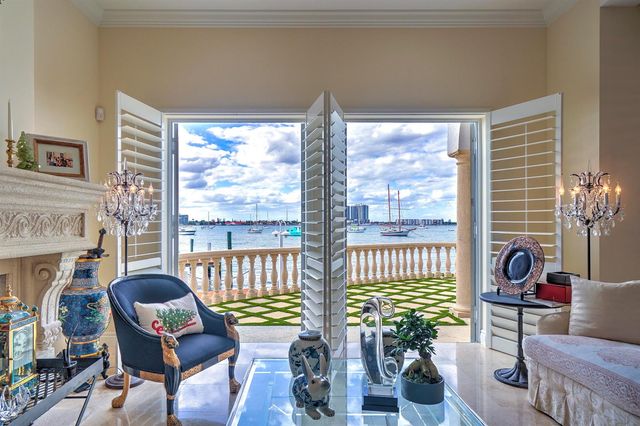 2775 Lake Drive, Singer Island, FL 33404