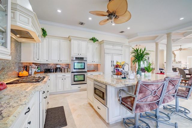 2775 Lake Drive, Singer Island, FL 33404