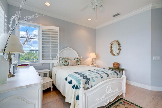 2775 Lake Drive, Singer Island, FL 33404