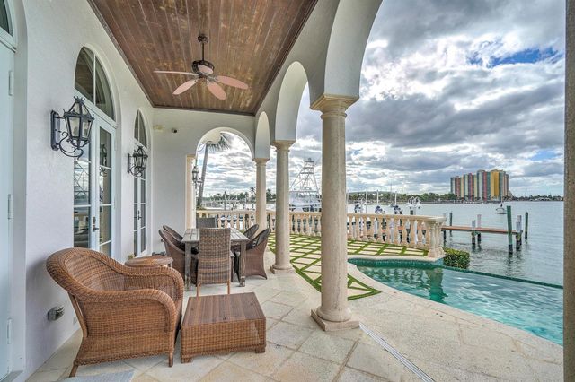 2775 Lake Drive, Singer Island, FL 33404