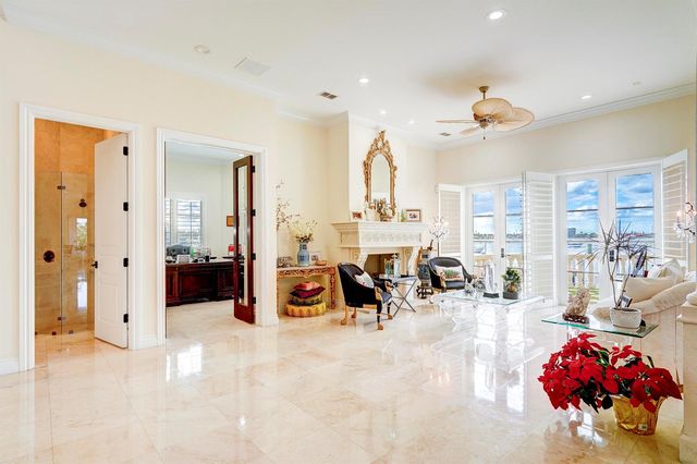 2775 Lake Drive, Singer Island, FL 33404