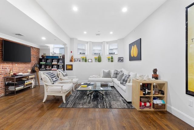 1471 Beacon Street 1, Brookline, MA 02445