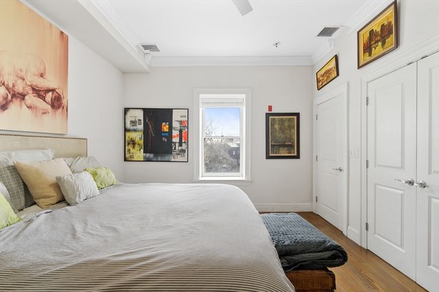 1471 Beacon Street 1, Brookline, MA 02445
