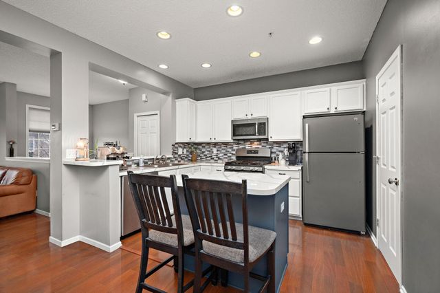 13804 54th Avenue N, Plymouth, MN 55446