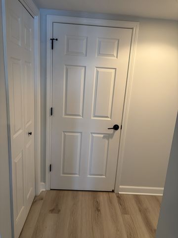 1349 E Washington Street 404, Des Plaines, IL 60016