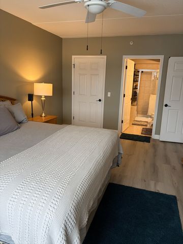 1349 E Washington Street 404, Des Plaines, IL 60016