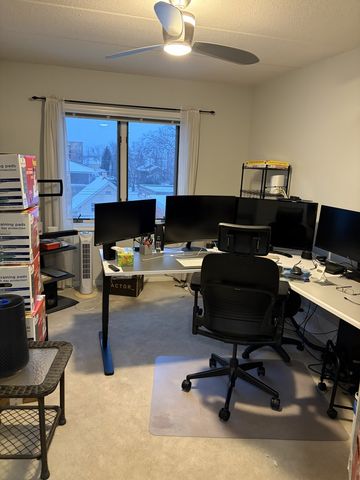 1349 E Washington Street 404, Des Plaines, IL 60016