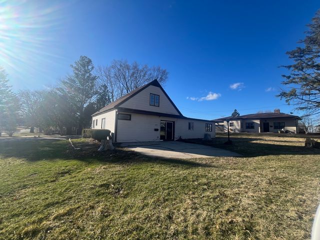 1470 S Demeter Drive, Freeport, IL 61032