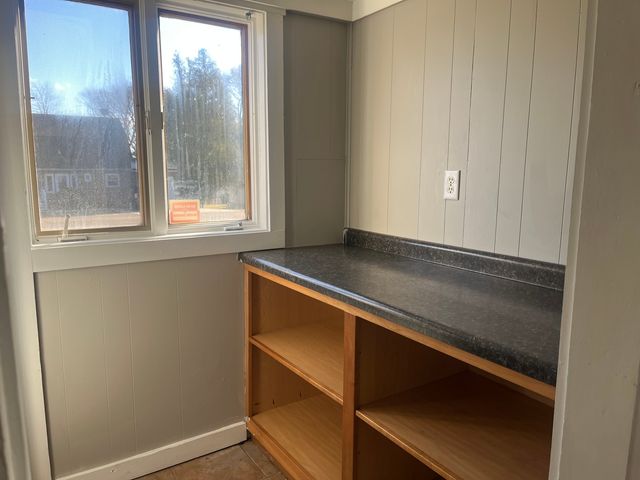 1470 S Demeter Drive, Freeport, IL 61032