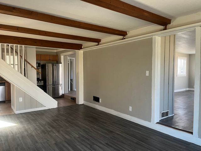 1470 S Demeter Drive, Freeport, IL 61032