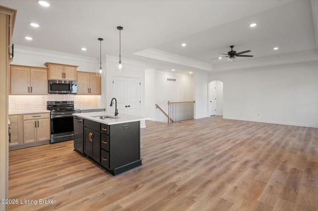 150 Broken Arrow Ct, Mt Washington, KY 40047