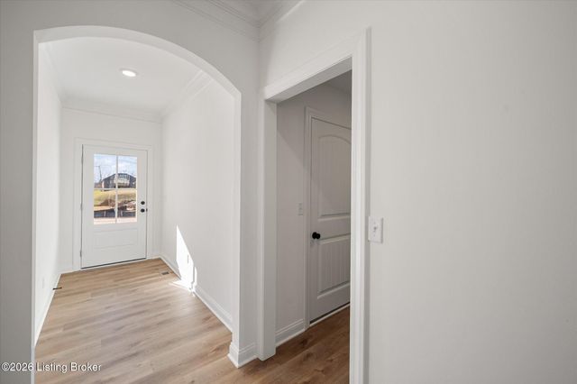 150 Broken Arrow Ct, Mt Washington, KY 40047