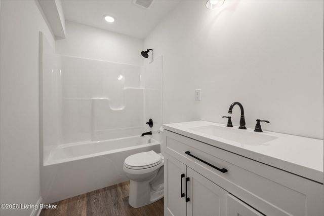 150 Broken Arrow Ct, Mt Washington, KY 40047