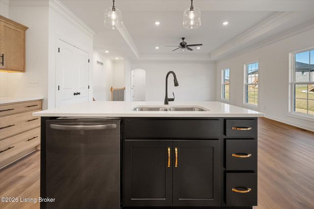 150 Broken Arrow Ct, Mt Washington, KY 40047