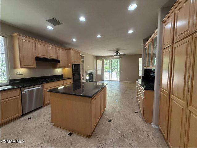 20721 Vercelli Way, Porter Ranch, CA 91326