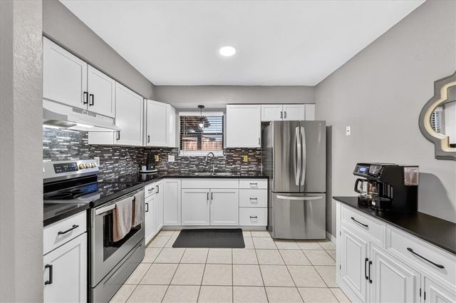 2629 Allencrest Dr, Corpus Christi, TX 78415
