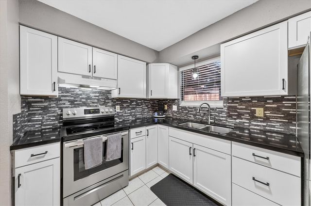 2629 Allencrest Dr, Corpus Christi, TX 78415