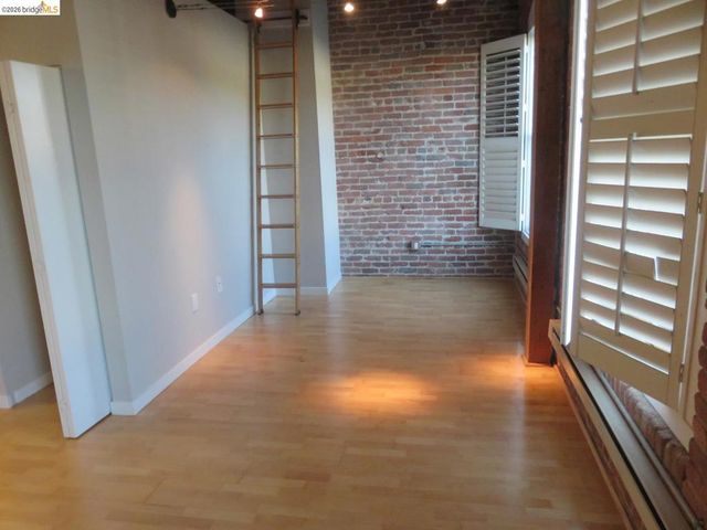 720 York St 212, San Francisco, CA 94110