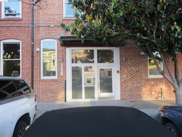 720 York St 212, San Francisco, CA 94110