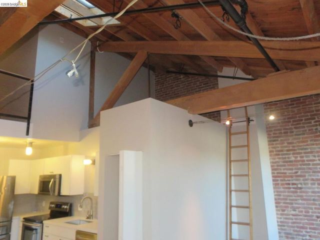 720 York St 212, San Francisco, CA 94110