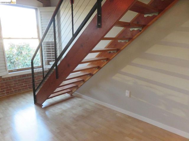 720 York St 212, San Francisco, CA 94110