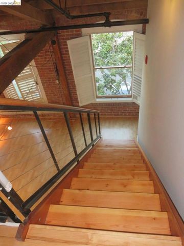 720 York St 212, San Francisco, CA 94110