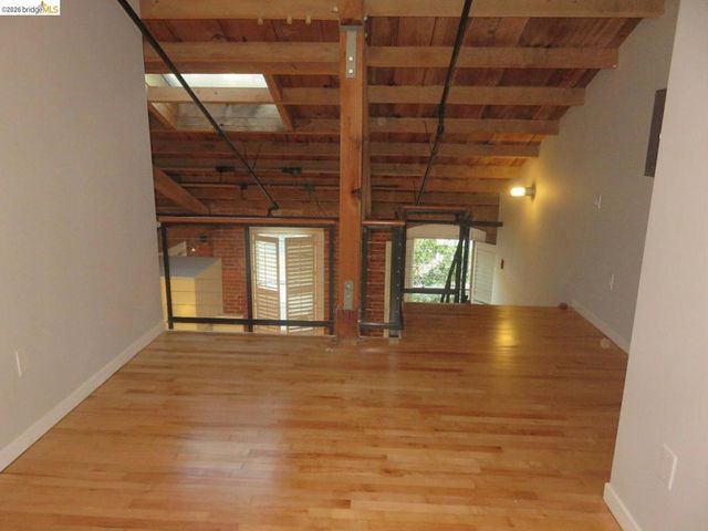 720 York St 212, San Francisco, CA 94110