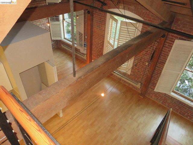 720 York St 212, San Francisco, CA 94110