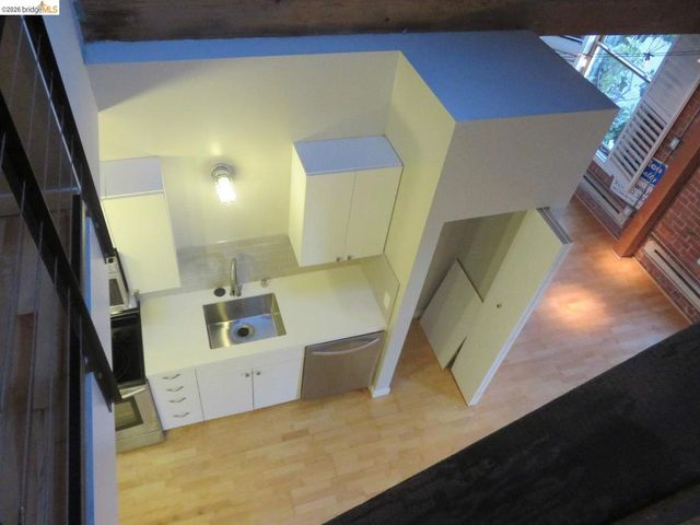 720 York St 212, San Francisco, CA 94110