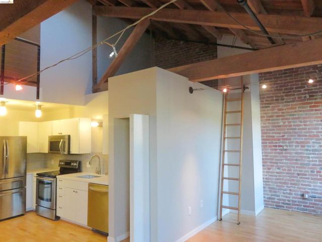 720 York St 212, San Francisco, CA 94110