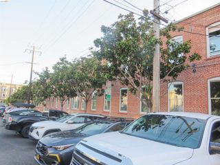 720 York St 212, San Francisco, CA 94110