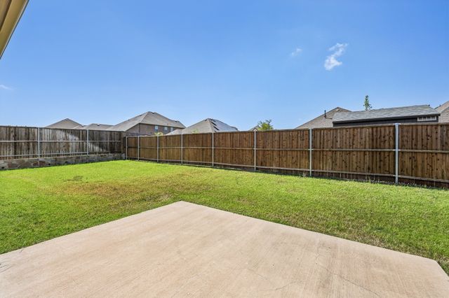 433 Forestridge Drive, Fate, TX 75087