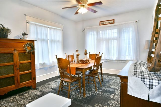 562 Belmont Avenue NE, Warren, OH 44483