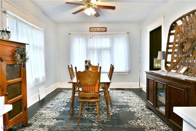 562 Belmont Avenue NE, Warren, OH 44483