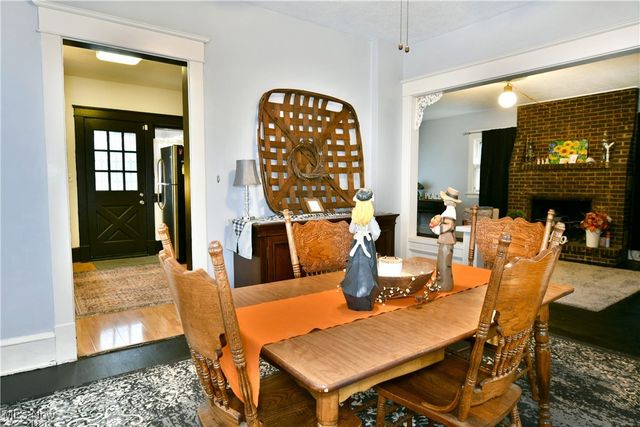 562 Belmont Avenue NE, Warren, OH 44483