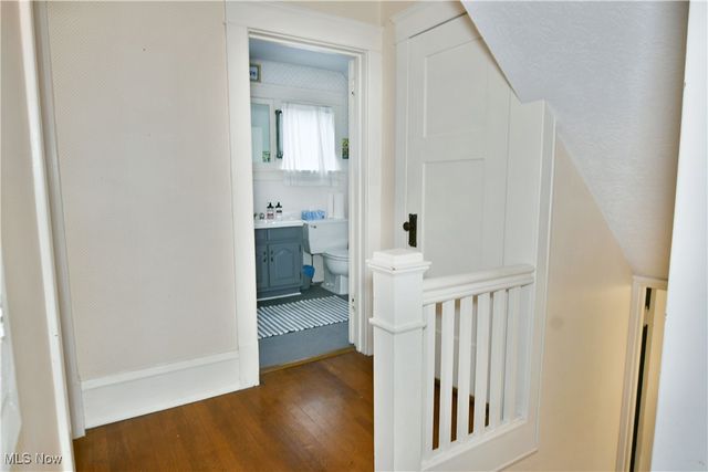 562 Belmont Avenue NE, Warren, OH 44483