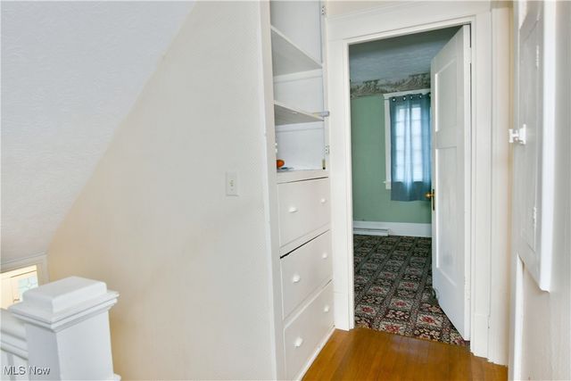 562 Belmont Avenue NE, Warren, OH 44483