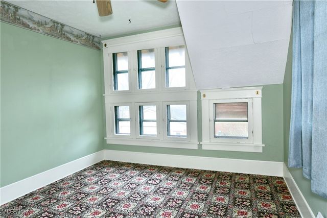 562 Belmont Avenue NE, Warren, OH 44483