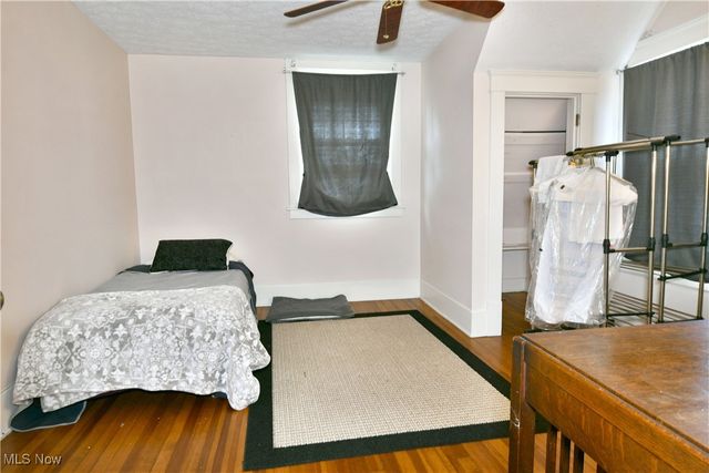 562 Belmont Avenue NE, Warren, OH 44483