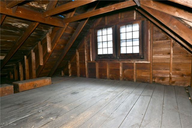 562 Belmont Avenue NE, Warren, OH 44483